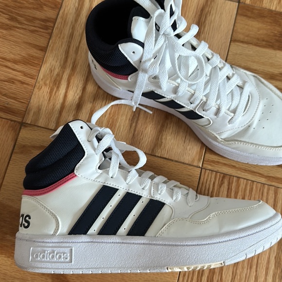 🤍WOMEN'S ADIDAS HOOPS 3.0 MID SNEAKERS - Picture 5 of 8